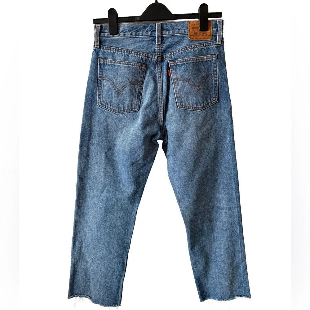 Levi’s Wedgie Straight Jeans Cropped Raw Hem Size 27 - Picture 3 of 4